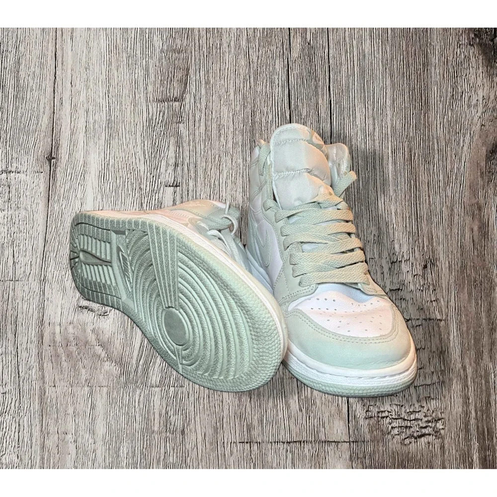 Nike Air Jordan 1 High OG Seafoam Size 8.5 CD0461-002